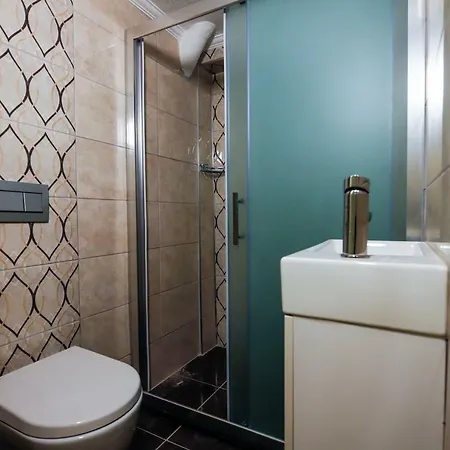 Little Gem's 2 Bedrooms Sea View